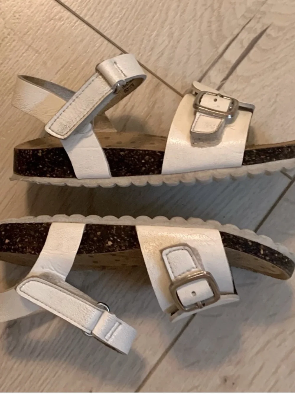 Cat & Jack White Buckle Strap Kids Sandals 11